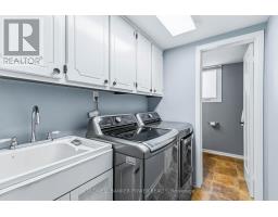 27 FOXCROFT CRESCENT - 23