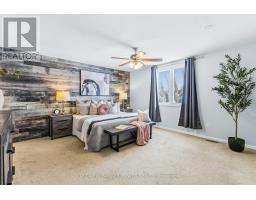 27 FOXCROFT CRESCENT - 26