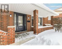 27 FOXCROFT CRESCENT - 3
