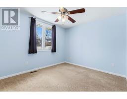 27 FOXCROFT CRESCENT - 32