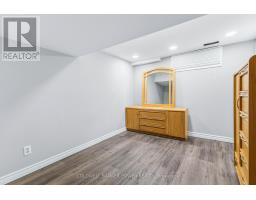 27 FOXCROFT CRESCENT - 37