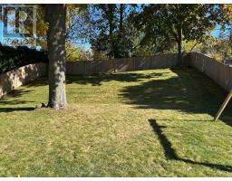 27 FOXCROFT CRESCENT - 38