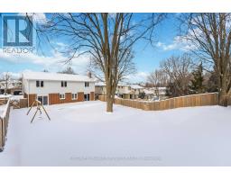 27 FOXCROFT CRESCENT - 43