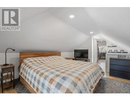 18 SYCAMORE STREET - 35