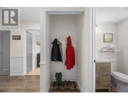 931 FARNHAM ROAD - 13