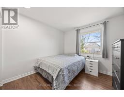 931 FARNHAM ROAD - 23