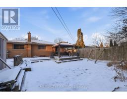 70 TALAVERA CRESCENT - 41
