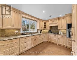 32 CHEROKEE ROAD - 15