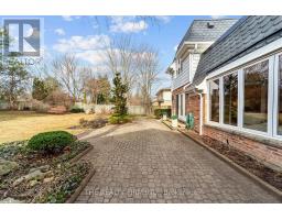 32 CHEROKEE ROAD - 44