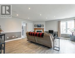 439 BROADWAY STREET - 32