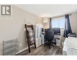 1 - 101 HIGHVIEW AVENUE E - 25