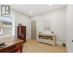 639 EMERY STREET E - 21