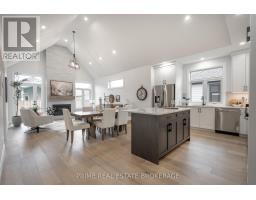 25 - 62 COMPASS TRAIL - 7