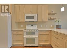 13 OAKWOOD LINKS LANE - 17