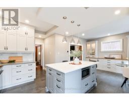 36 MCKENZIE AVENUE - 12