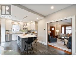 36 MCKENZIE AVENUE - 13