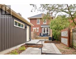 36 MCKENZIE AVENUE - 32