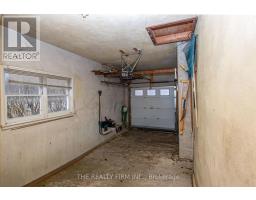 424 BASE LINE ROAD E - 32