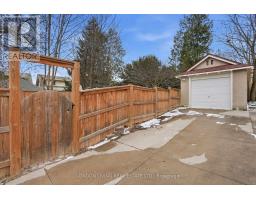 271 BRISCOE STREET E - 39