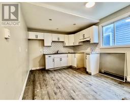 353 OXFORD STREET E - 16