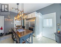 81 WELLINGTON STREET - 22