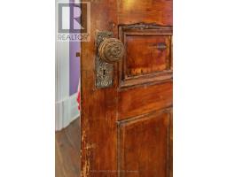 81 WELLINGTON STREET - 26