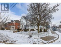 81 WELLINGTON STREET - 3