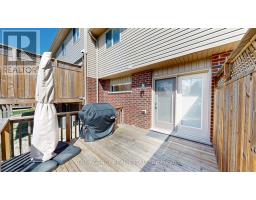 93 - 1061 EAGLETRACE DRIVE - 44