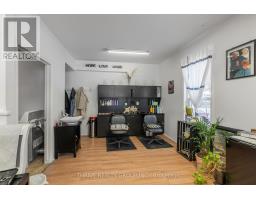 537 MARY STREET - 12