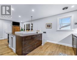 30 BROADWAY AVENUE - 22