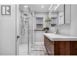 30 BROADWAY AVENUE - 31