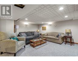 30 BROADWAY AVENUE - 32