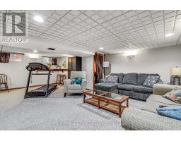 30 BROADWAY AVENUE - 34