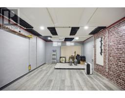 32 COYNE STREET - 18