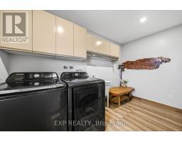 5864 INADALE DRIVE - 24