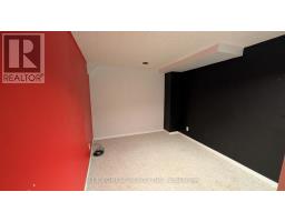 8 - 710 WONDERLAND ROAD S - 17