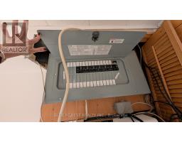 8 - 710 WONDERLAND ROAD S - 18