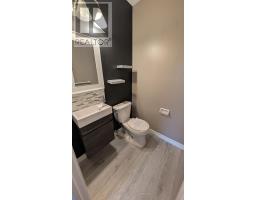 8 - 710 WONDERLAND ROAD S - 9