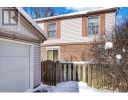 369 EVERGLADE CRESCENT - 4