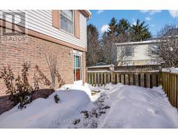 369 EVERGLADE CRESCENT - 5