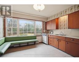 18 RUSKIN COURT - 10