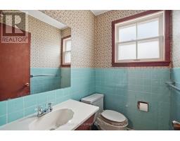 18 RUSKIN COURT - 11