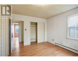 18 RUSKIN COURT - 26