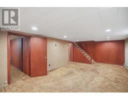 18 RUSKIN COURT - 33