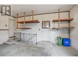 18 RUSKIN COURT - 40