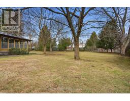 18 RUSKIN COURT - 42