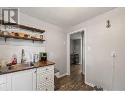 38 HINCKS STREET - 12