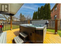 79 TRELLIS CRESCENT - 9