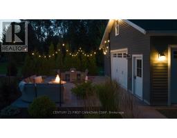 96 TUYLL STREET - 44