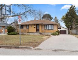 21 GOLDWICK CRESCENT - 1